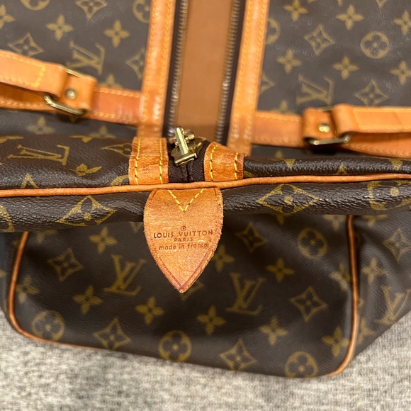 Vintage Louis Vuitton Duffle Bag - Picture 4 of 9